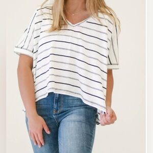 NWT Boutique v-neck knit short sleeve white striped top